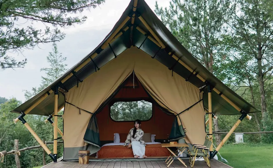 Lều quán bar khách sạn 7